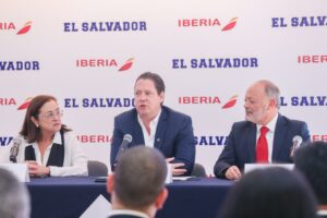 MITUR firma acuerdo para potenciar la promoción turística con la aerolínea IBERIA